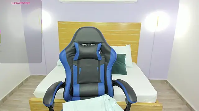 dulce victoriaa  online show from 04.28.26