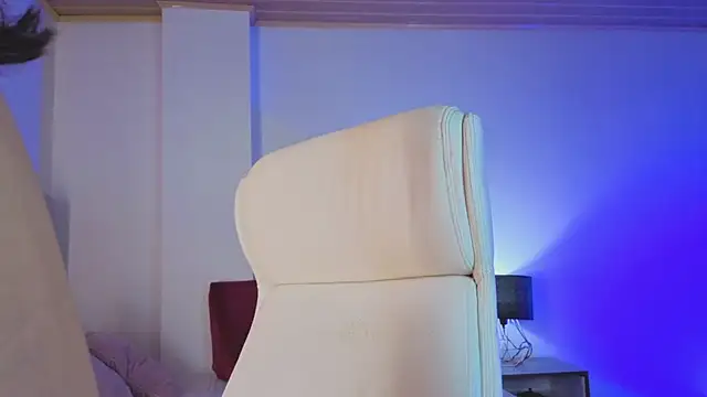 Walton abieca  online show from 10.10.25