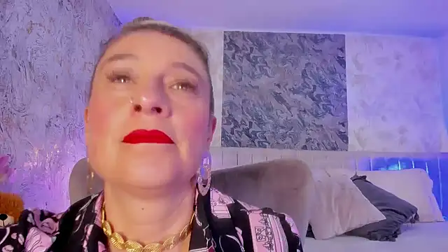 Snapshot of Liannaa_ chatting on 09.25.25 Liannaa online show from 09.25.25