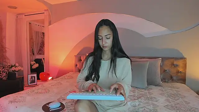 Elizabeth clark  online show from 12.21.25