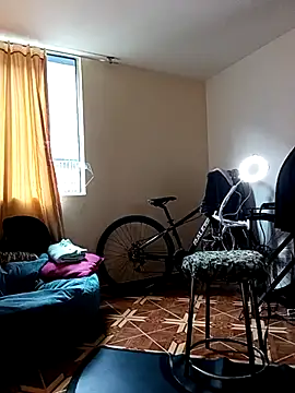 Snapshot of Ali3Martin chatting on 03.22.25 Ali3Martin online show from 03.22.25