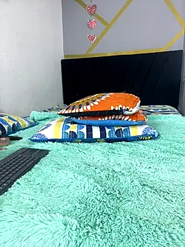 Snapshot of angellicaa_ chatting on 10.22.25 angellicaa online show from 10.22.25