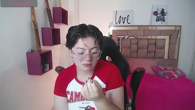 safyka online show from 10.31.25