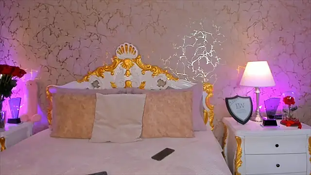 Snapshot of ScarlettWallace chatting on 09.19.25 ScarlettWallace online show from 09.19.25