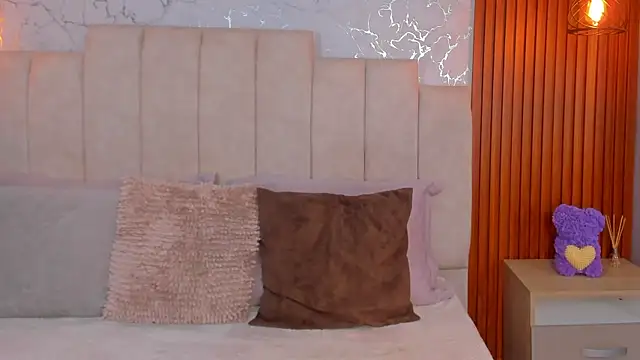 Snapshot of ScarlettWallace chatting on 09.22.25 ScarlettWallace online show from 09.22.25