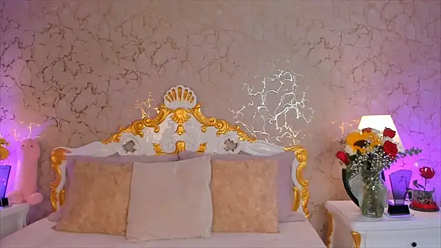 Snapshot of ScarlettWallace chatting on 09.25.25 ScarlettWallace online show from 09.25.25