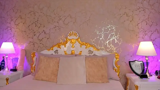 Snapshot of ScarlettWallace chatting on 10.03.25 ScarlettWallace online show from 10.03.25