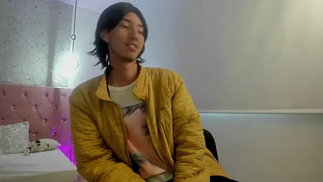 loverisu-coral online show from 02.22.26