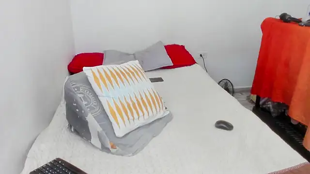 Snapshot of damian_c12 chatting on 03.06.25 damian c12 online show from 03.06.25