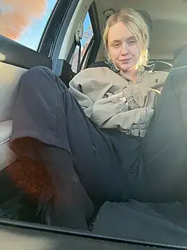 sluttypumpkin online show from 11.13.25