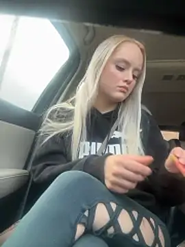 sluttypumpkin online show from 01.11.26