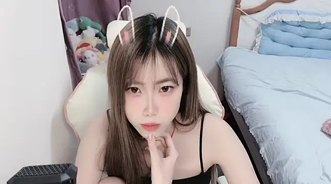 vivian-vv online show from 03.04.25