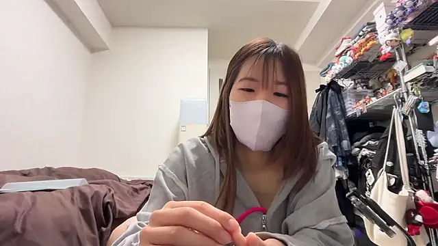 Snapshot of daiyo_kai_Gutara chatting on 04.25.26 daiyo kai Gutara online show from 04.25.26