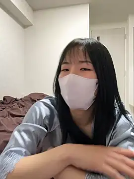 Snapshot of daiyo_kai_Gutara chatting on 05.11.26 daiyo kai Gutara online show from 05.11.26