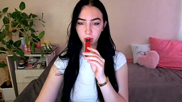 WildKittenX  online show from 06.12.26