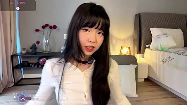 Snapshot of melana_love chatting on 12.21.25 melana love online show from 12.21.25