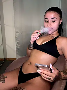 milabigassxoxo online show from 09.17.25