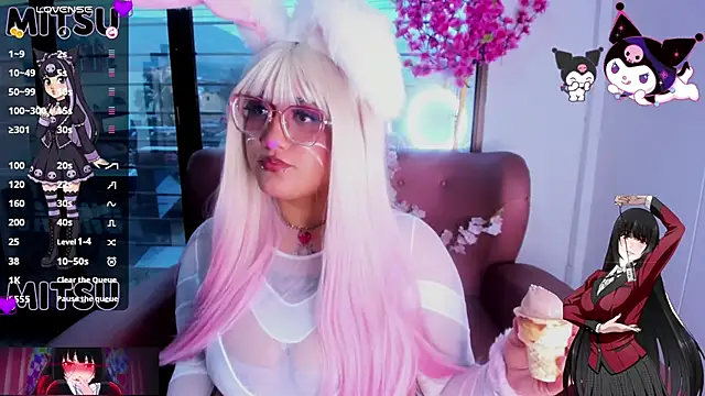 Mitsu Kawii online show from 11.25.25