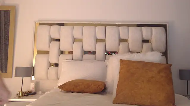 HotBellaMilf online show from 10.01.25