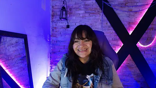 TaraTaylorr online show from 03.22.25