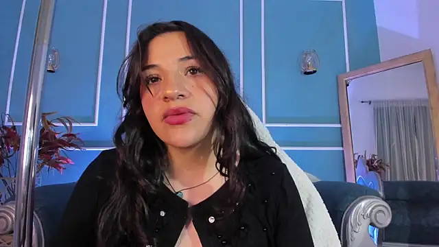 TaraTaylorr online show from 09.11.25