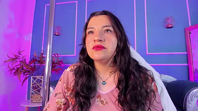 TaraTaylorr online show from 09.14.25