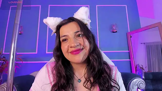 TaraTaylorr online show from 09.28.25