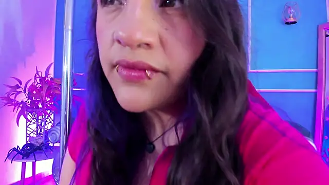 TaraTaylorr online show from 02.26.26