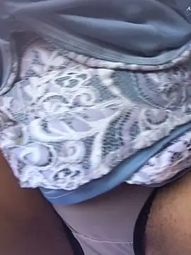 Ladyzee25 online show from 11.18.25