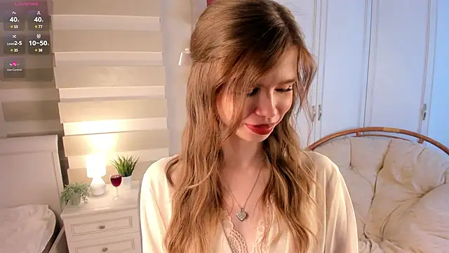 Snapshot of AmityDilley chatting on 03.14.25 AmityDilley online show from 03.14.25