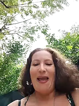 Snapshot of Sexy-Woman-Mature chatting on 03.04.25 Sexy-Woman-Mature online show from 03.04.25