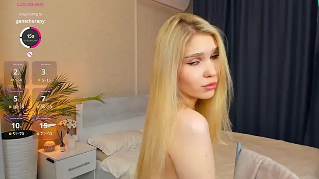 Snapshot of mae_barbiee chatting on 03.07.25 mae barbiee online show from 03.07.25