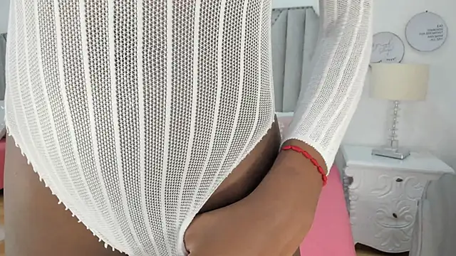 Snapshot of SamantaMarquez chatting on 11.04.25 SamantaMarquez online show from 11.04.25