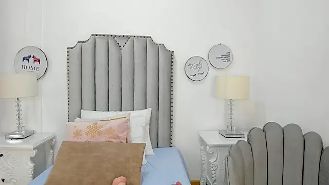 Snapshot of SamantaMarquez chatting on 11.22.25 SamantaMarquez online show from 11.22.25