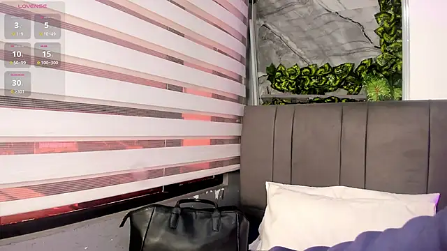 Fernanda liie  online show from 09.22.25