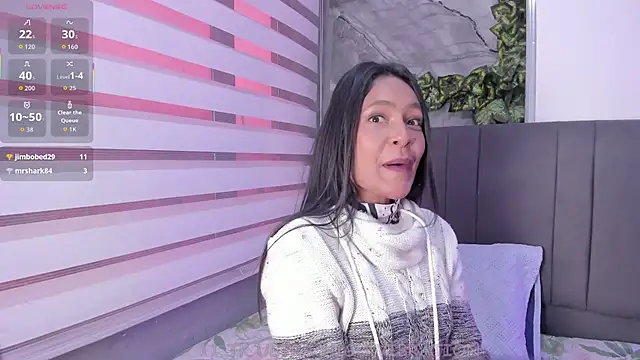 Fernanda liie  online show from 12.04.25