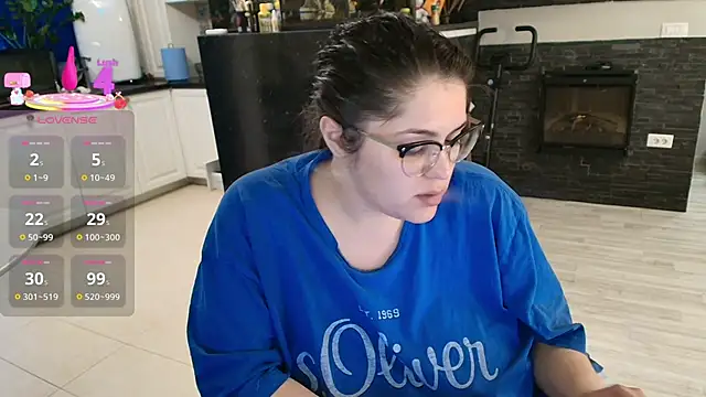 Layla- online show from 04.15.26