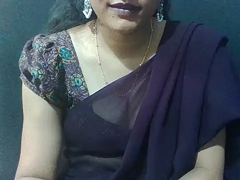 Snapshot of sugandha_bhabhi chatting on 06.11.26 sugandha bhabhi online show from 06.11.26