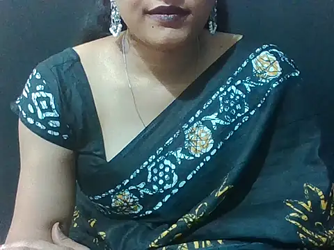 Snapshot of sugandha_bhabhi chatting on 06.12.26 sugandha bhabhi online show from 06.12.26