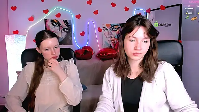 Snapshot of helli_belli chatting on 02.14.26 helli belli online show from 02.14.26