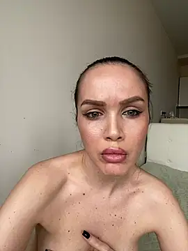Snapshot of Beverly_Hilll chatting on 03.06.25 Beverly Hilll online show from 03.06.25