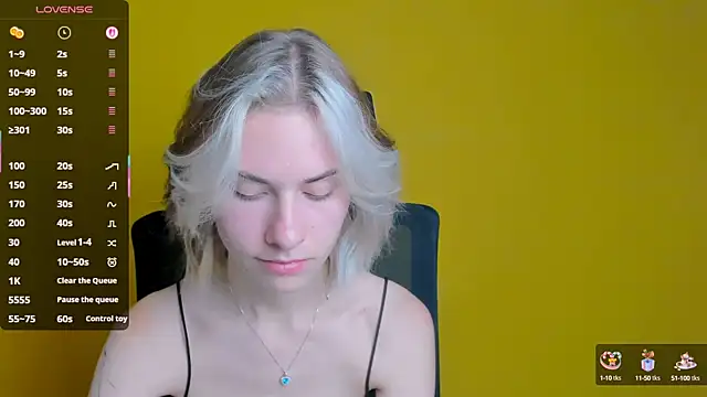 Snapshot of Fiona_Night chatting on 09.19.25 Fiona Night online show from 09.19.25