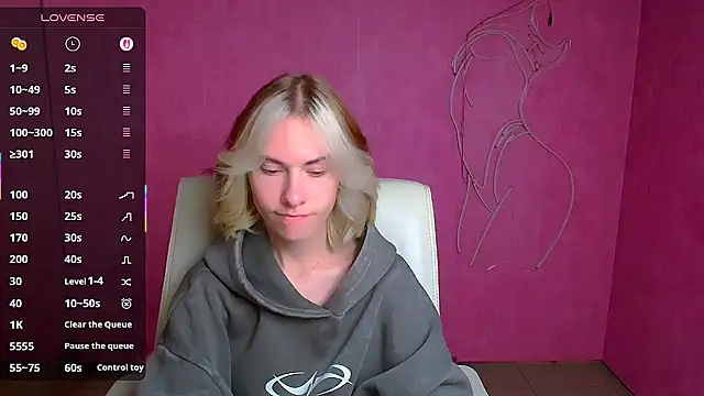 Snapshot of Fiona_Night chatting on 09.26.25 Fiona Night online show from 09.26.25