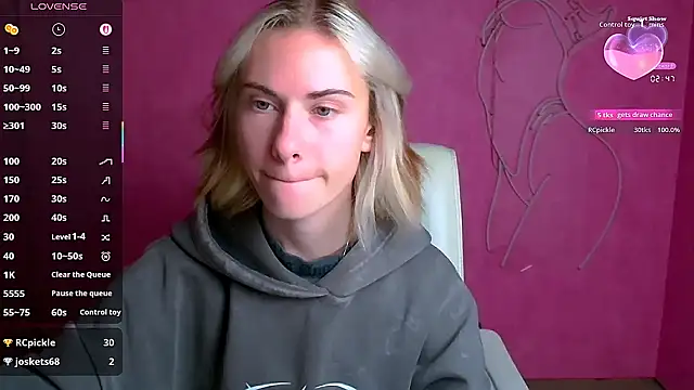 Snapshot of Fiona_Night chatting on 09.27.25 Fiona Night online show from 09.27.25