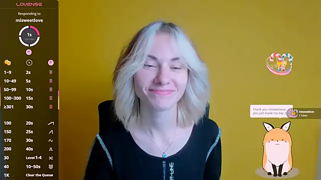 Snapshot of Fiona_Night chatting on 09.30.25 Fiona Night online show from 09.30.25