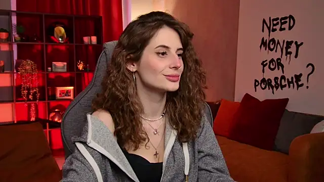 Snapshot of OliviaMcClean chatting on 06.02.26 OliviaMcClean online show from 06.02.26