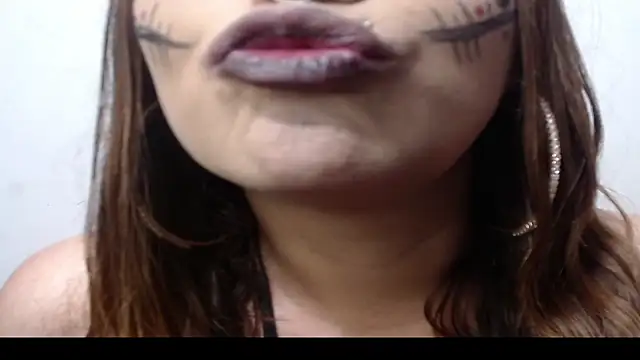 nicollewayne10 online show from 11.01.25