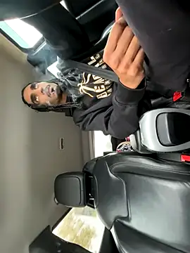 Snapshot of bigjayy1000 chatting on 10.28.25 bigjayy1000 online show from 10.28.25