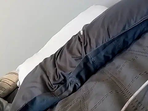 Snapshot of Mouththisbigdick chatting on 10.29.25 Mouththisbigdick online show from 10.29.25