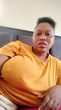 JuicyMilkyTizzy online show from 03.15.25